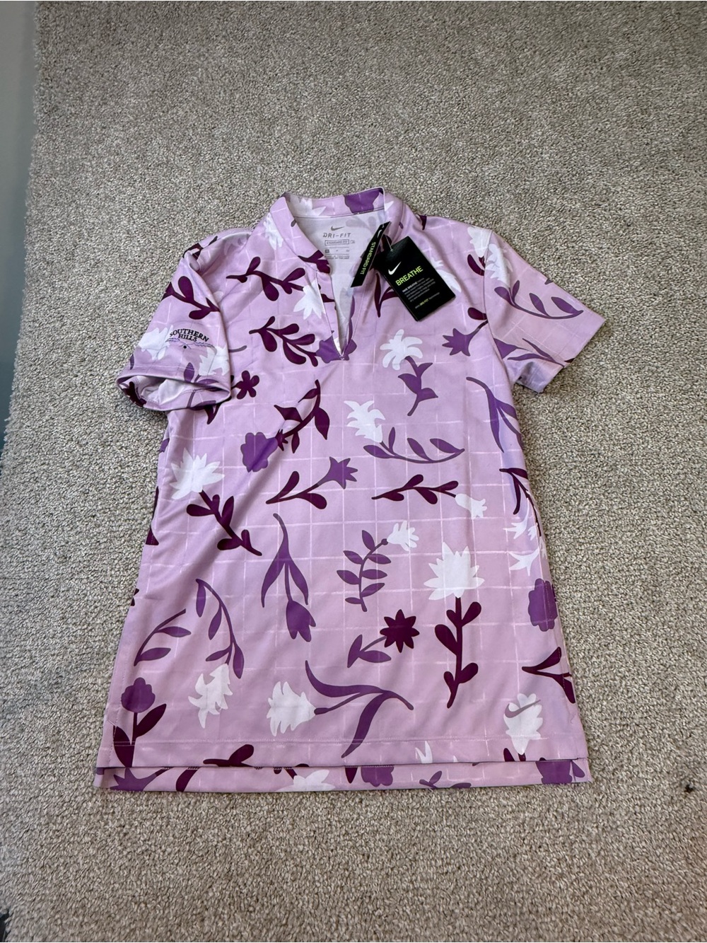 Women’s Nike Mock Neck Purple Short Sleeve Top- NEW - size Small